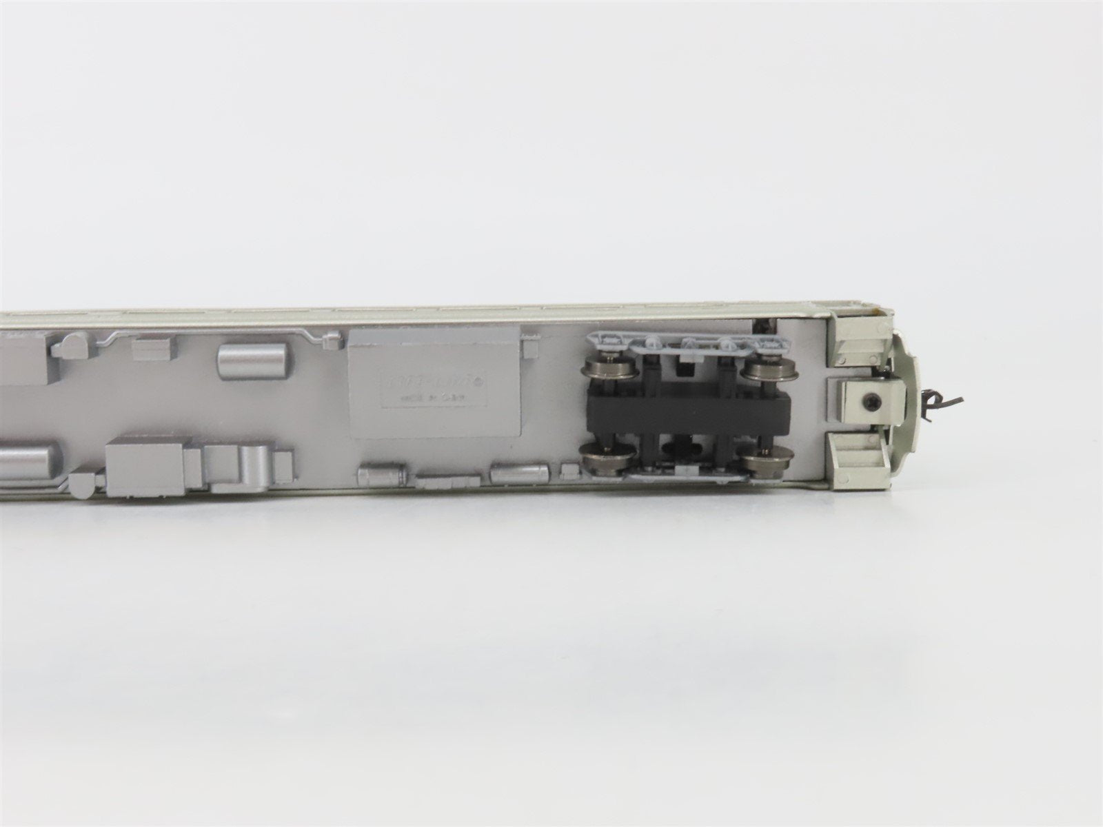 HO Scale Proto 1000 23974 B&M Boston & Maine Budd RDC-2 Rail Diesel Car #6209