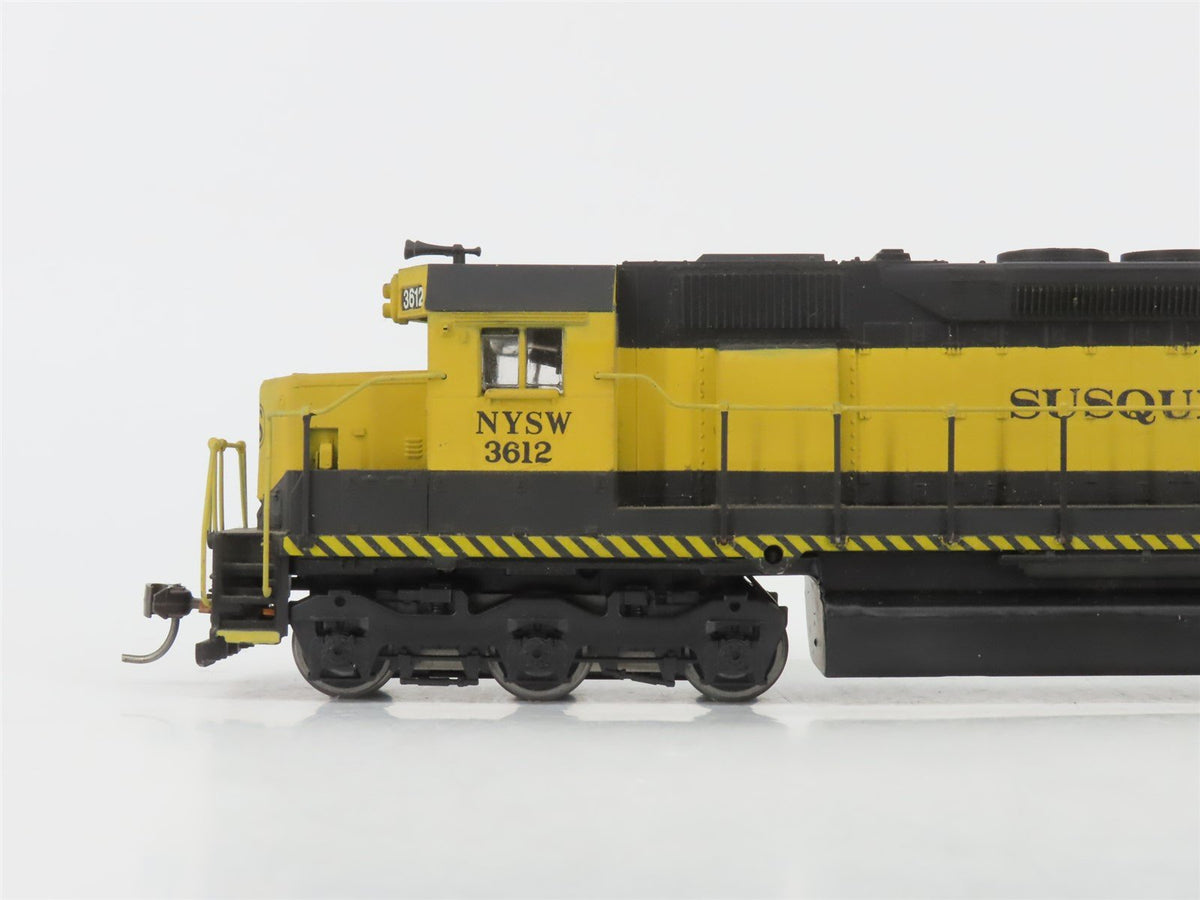 HO Scale Athearn NYSW Susquehanna EMD SD45 Diesel Locomotive #3612 - Custom