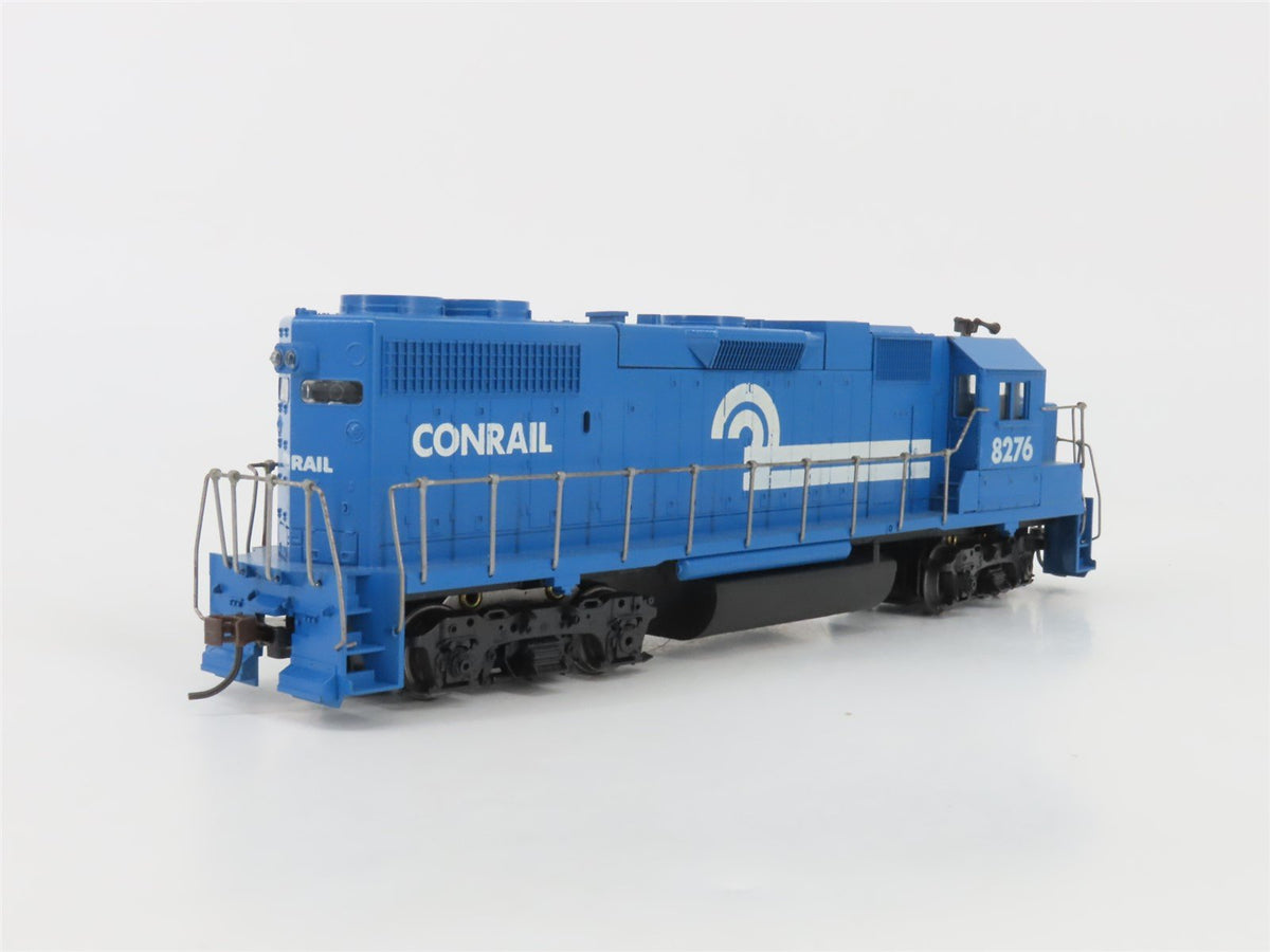 HO Scale Athearn CR Conrail EMD GP38 Diesel Locomotive #8276 - Unpowered