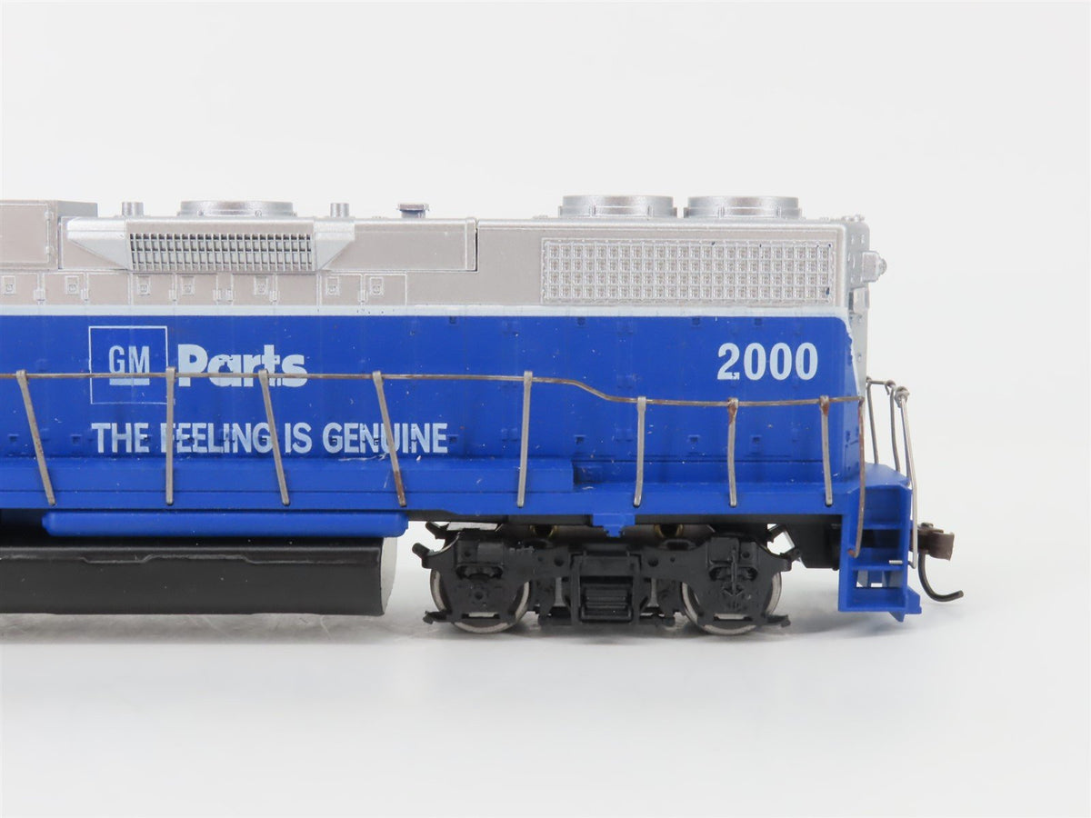 HO Scale Athearn GM2000 &quot;GM Parts&quot; GP38-2 Diesel Freight Train Set