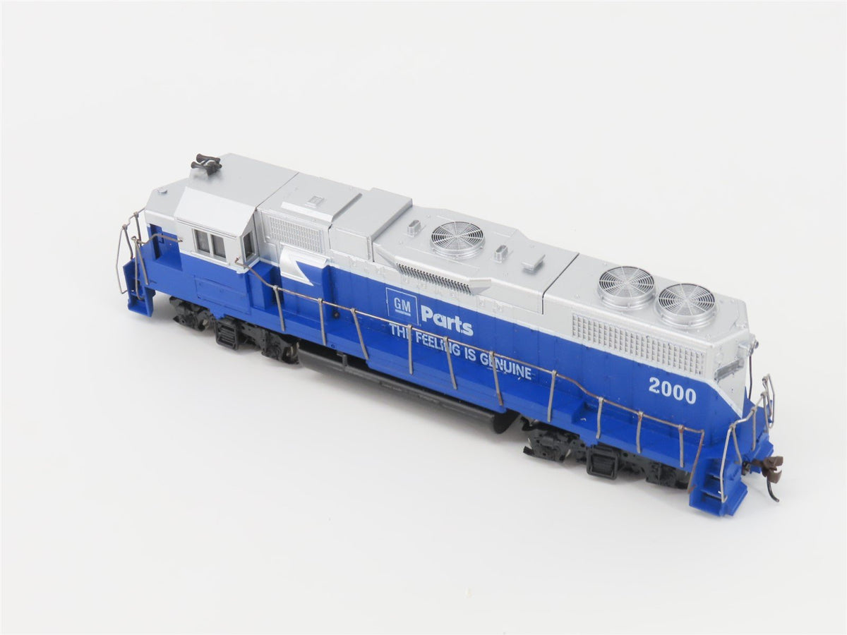 HO Scale Athearn GM2000 &quot;GM Parts&quot; GP38-2 Diesel Freight Train Set