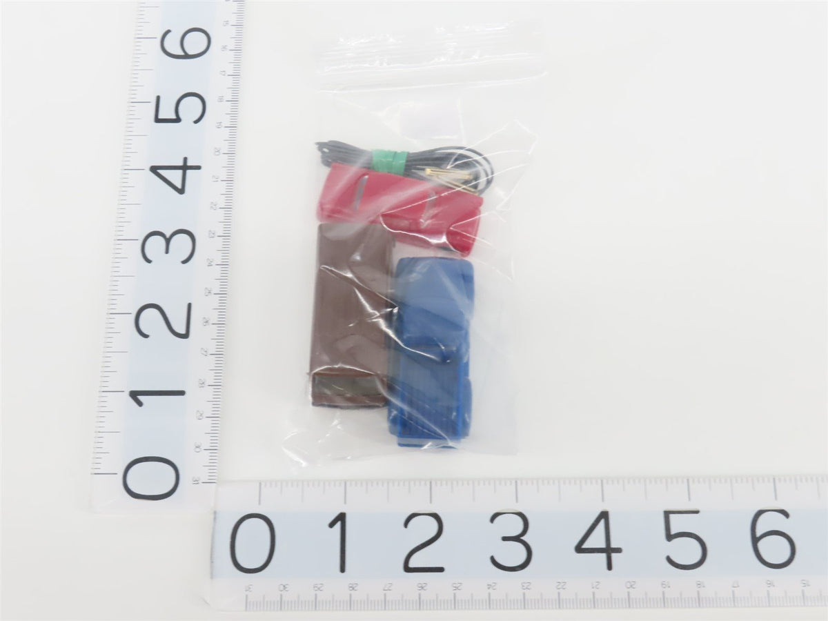 HO Scale Athearn GM2000 &quot;GM Parts&quot; GP38-2 Diesel Freight Train Set