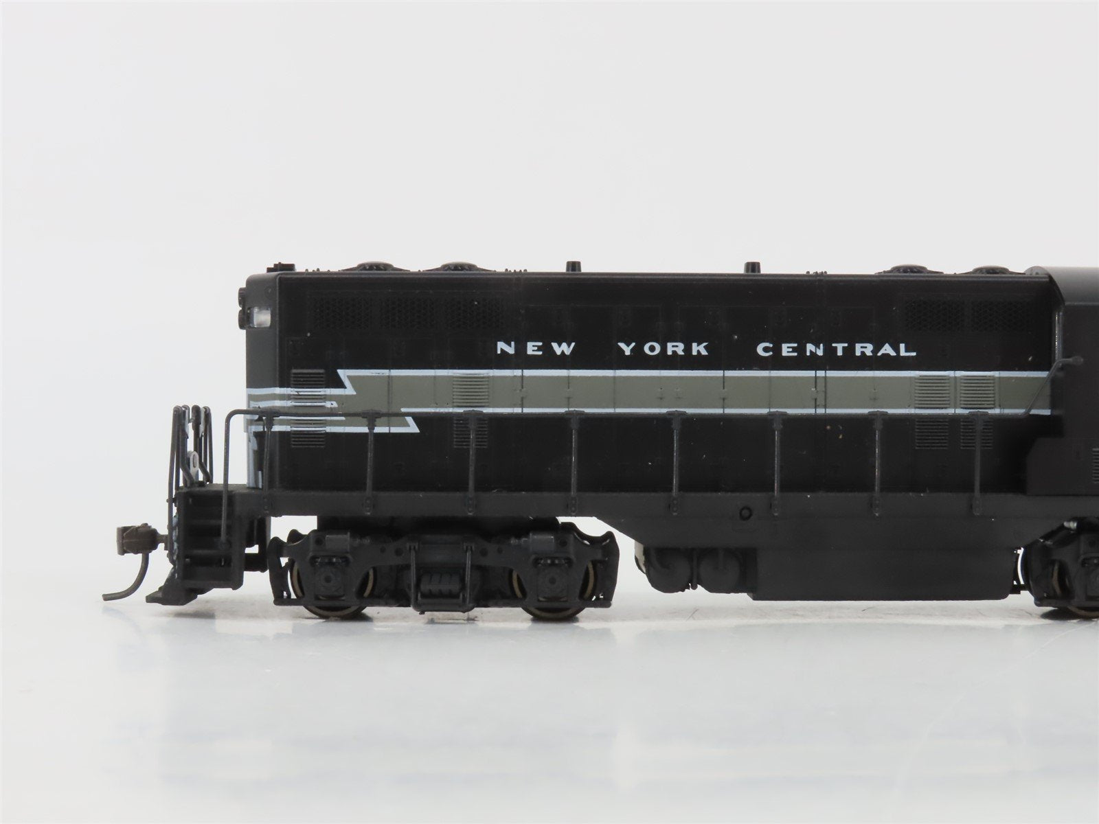 HO Scale Atlas/KATO 8242 NYC New York Central EMD GP7 Diesel #5709