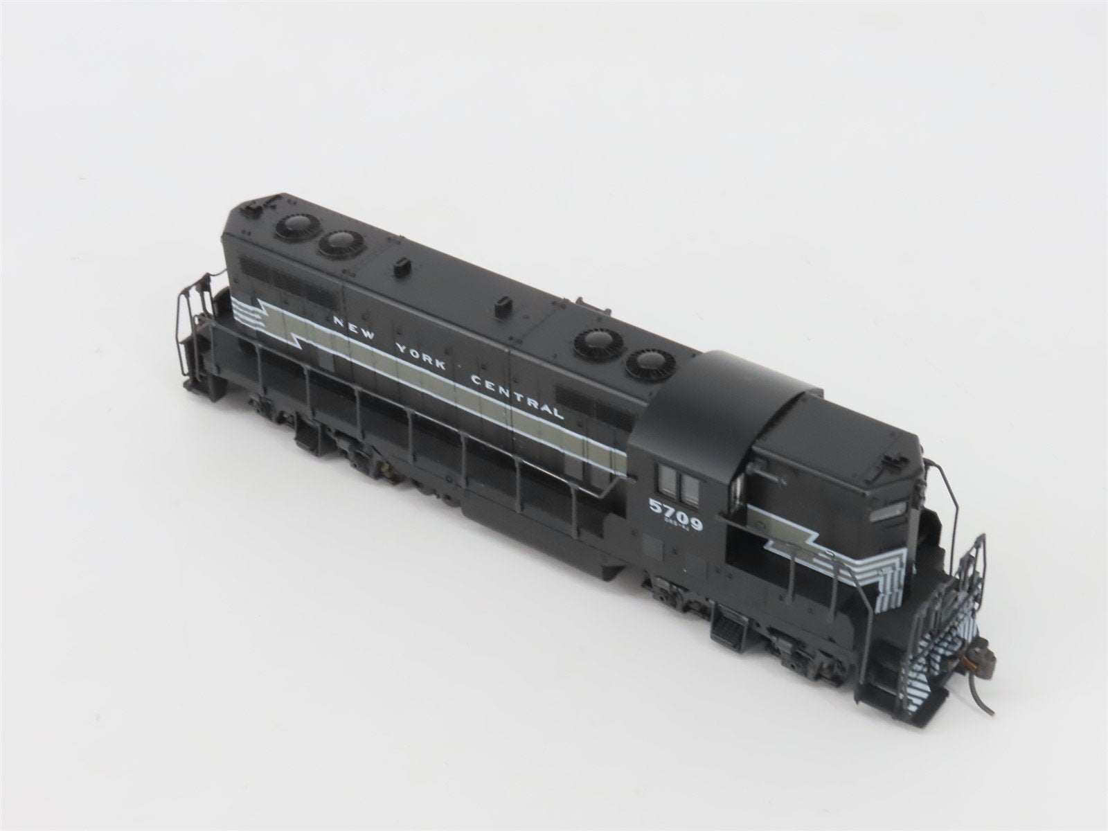 HO Scale Atlas/KATO 8242 NYC New York Central EMD GP7 Diesel #5709