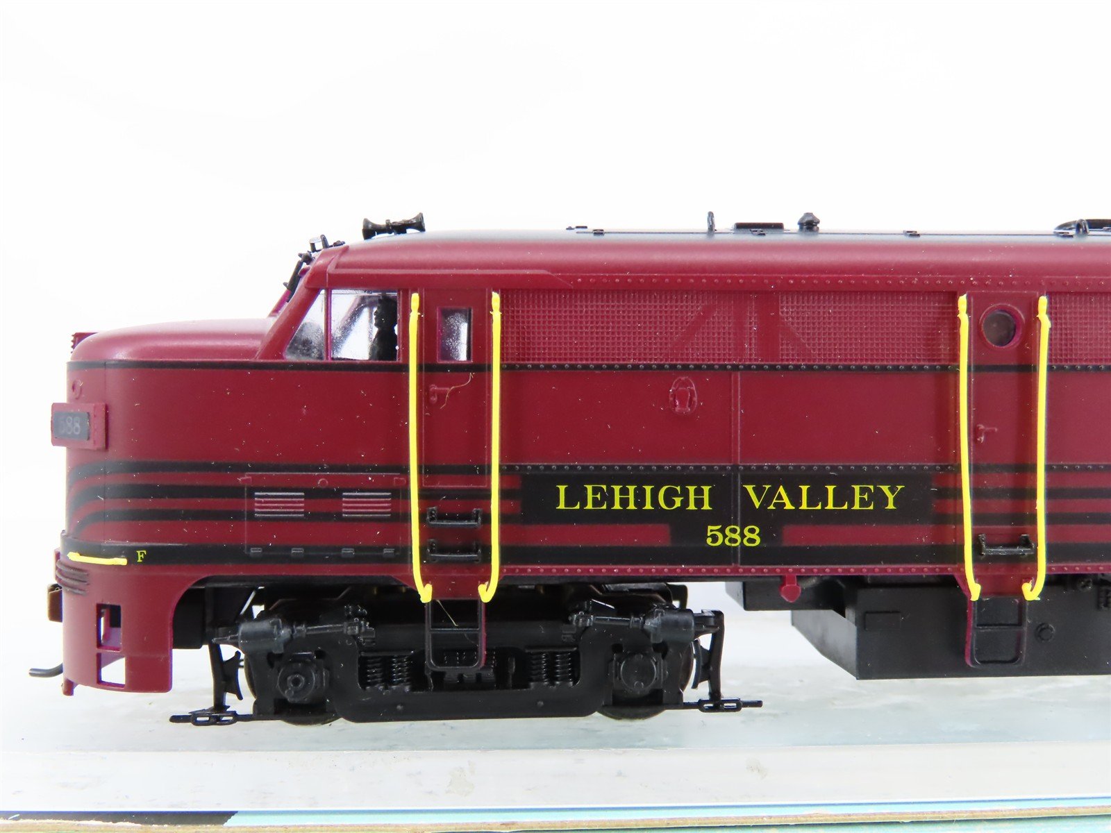 HO Scale Proto 2000 8365 LV Lehigh Valley FA2 Diesel Loco #588 BAD GEARS
