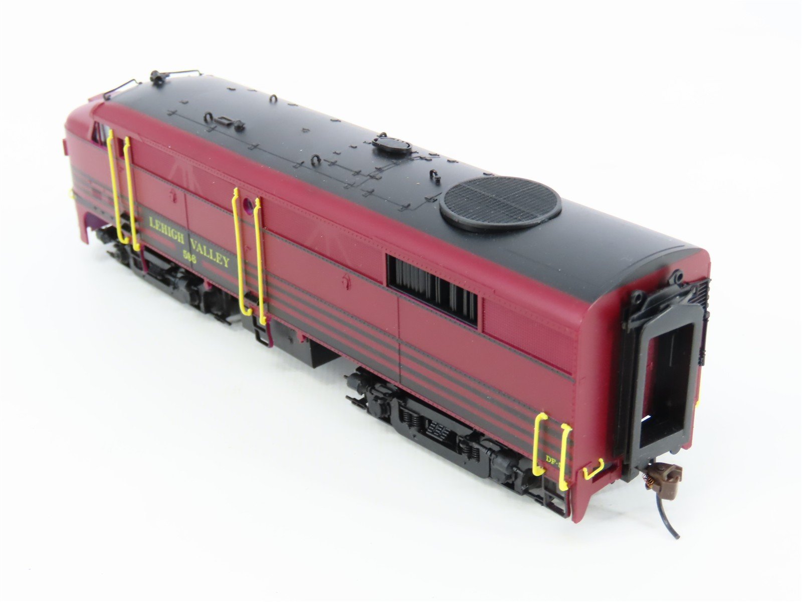 HO Scale Proto 2000 8366 LV Lehigh Valley FA2 Diesel Locomotive #586