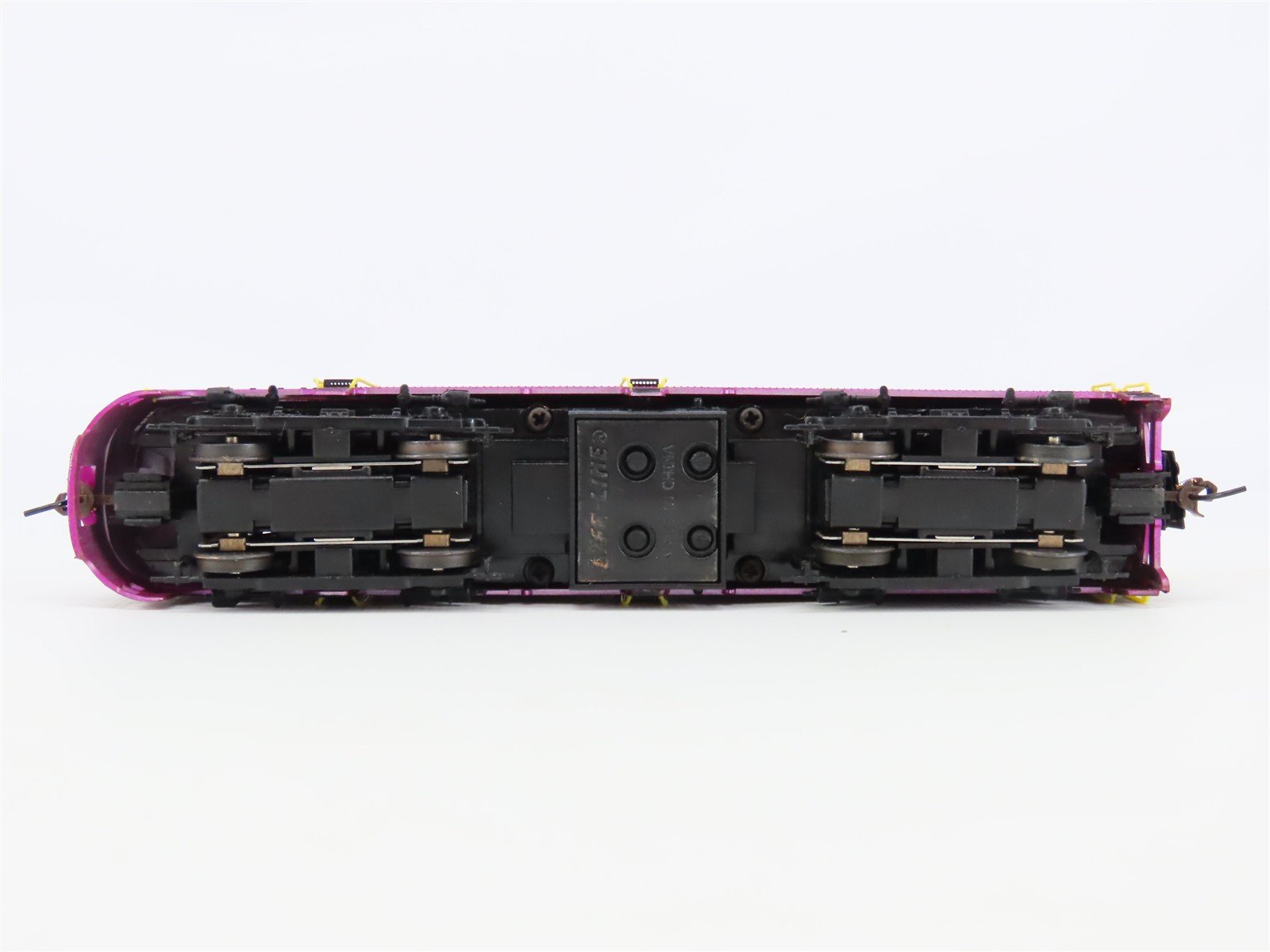 HO Scale Proto 2000 8366 LV Lehigh Valley FA2 Diesel Locomotive #586