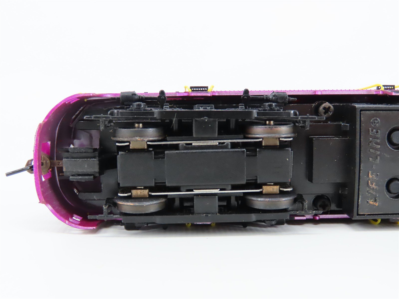 HO Scale Proto 2000 8366 LV Lehigh Valley FA2 Diesel Locomotive #586