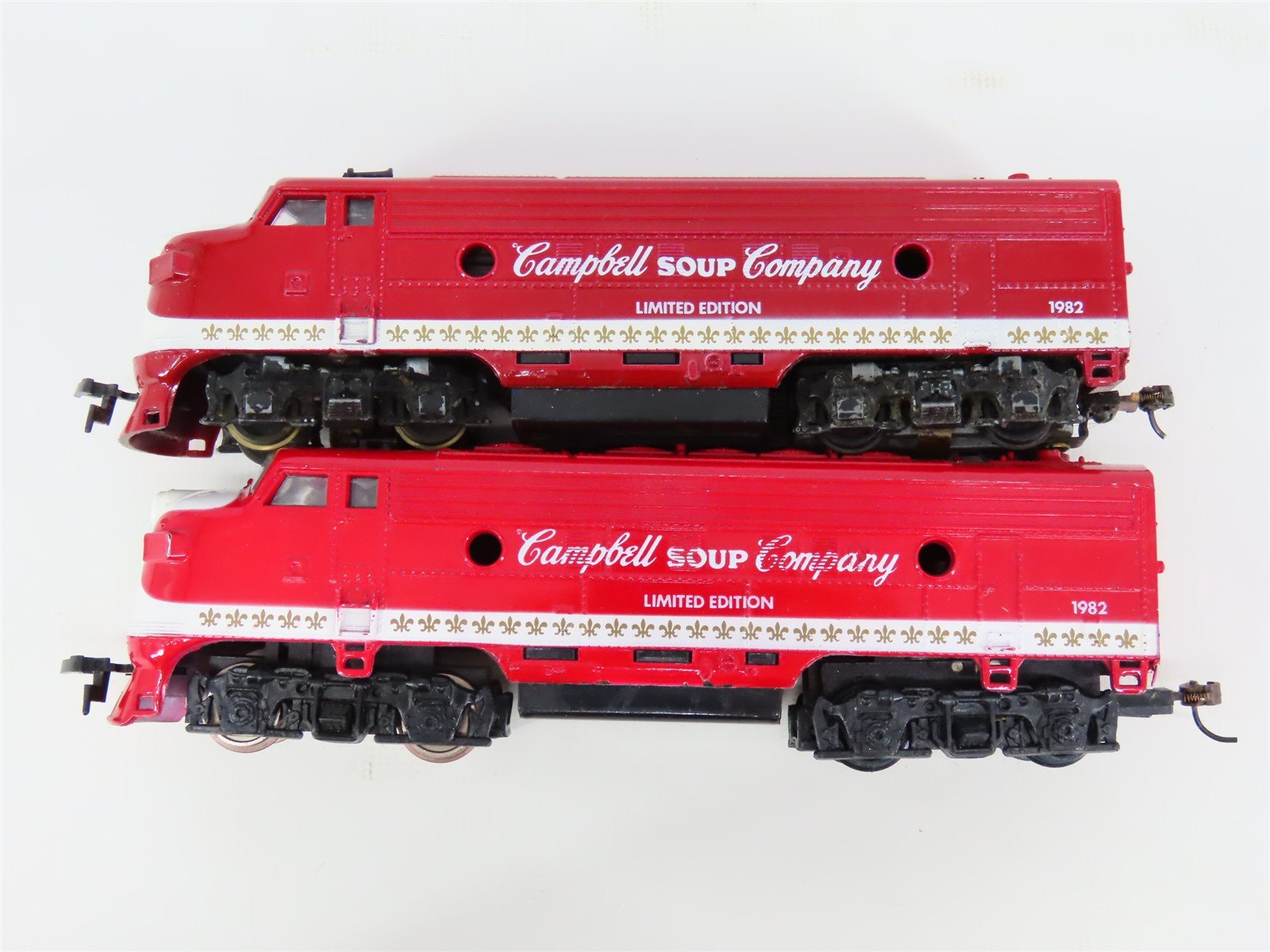 HO Scale Campbells Soup Company F7 A/B Diesel Locomotive Set