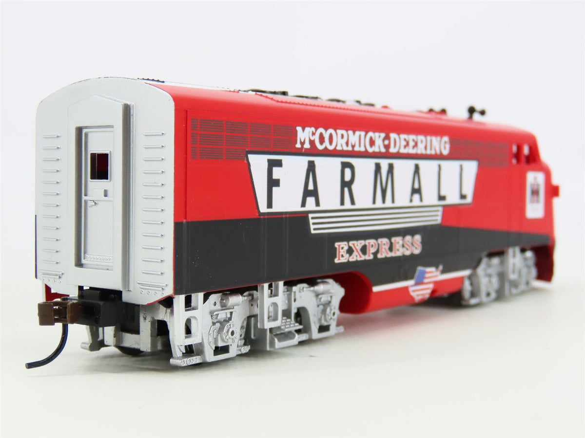 HO Scale Bachmann Hathaway Farmall Express F7A Diesel Locomotive
