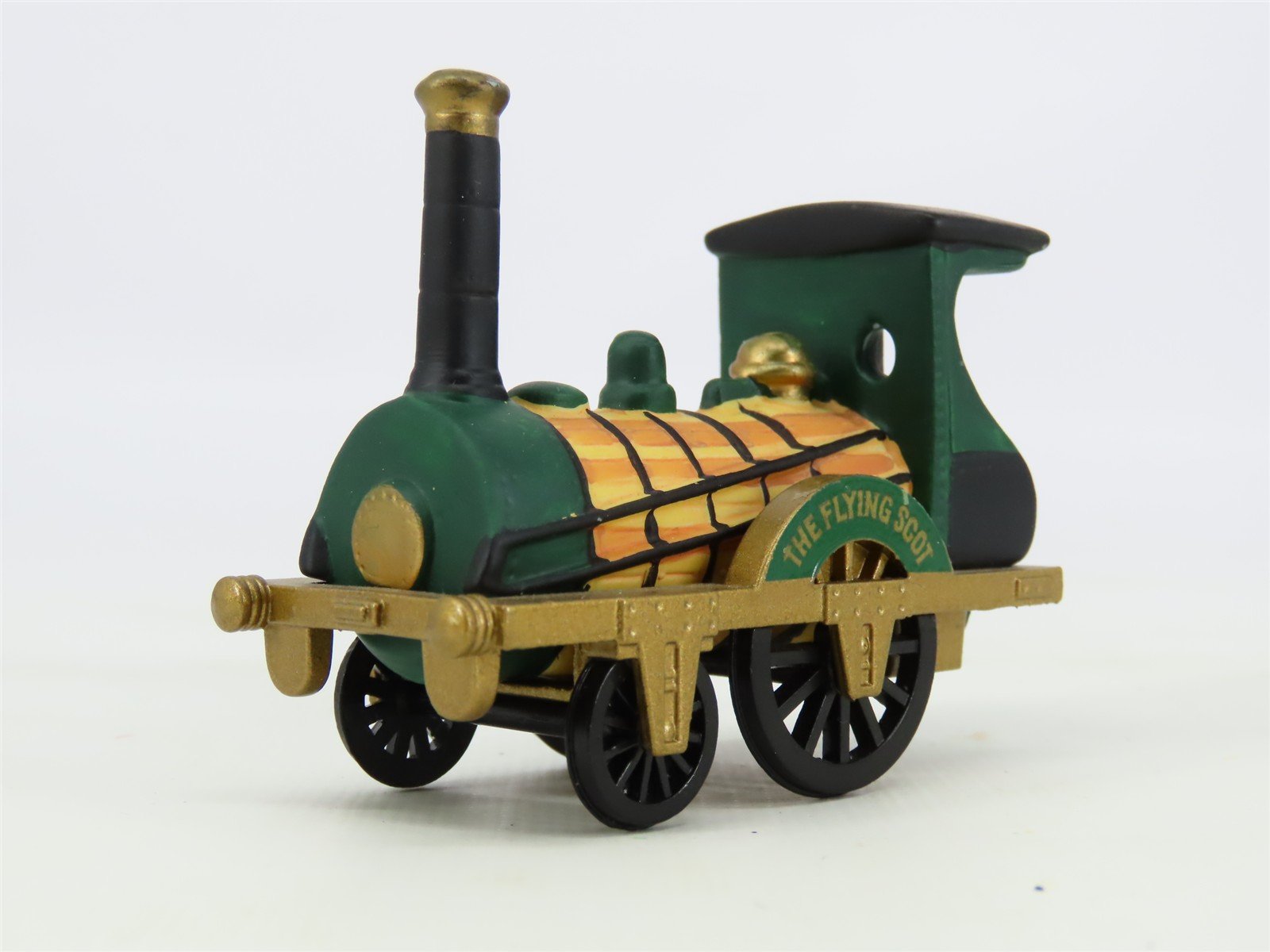 Department 56 5573-3 The Flying Scot 4-Piece Steam Train Set