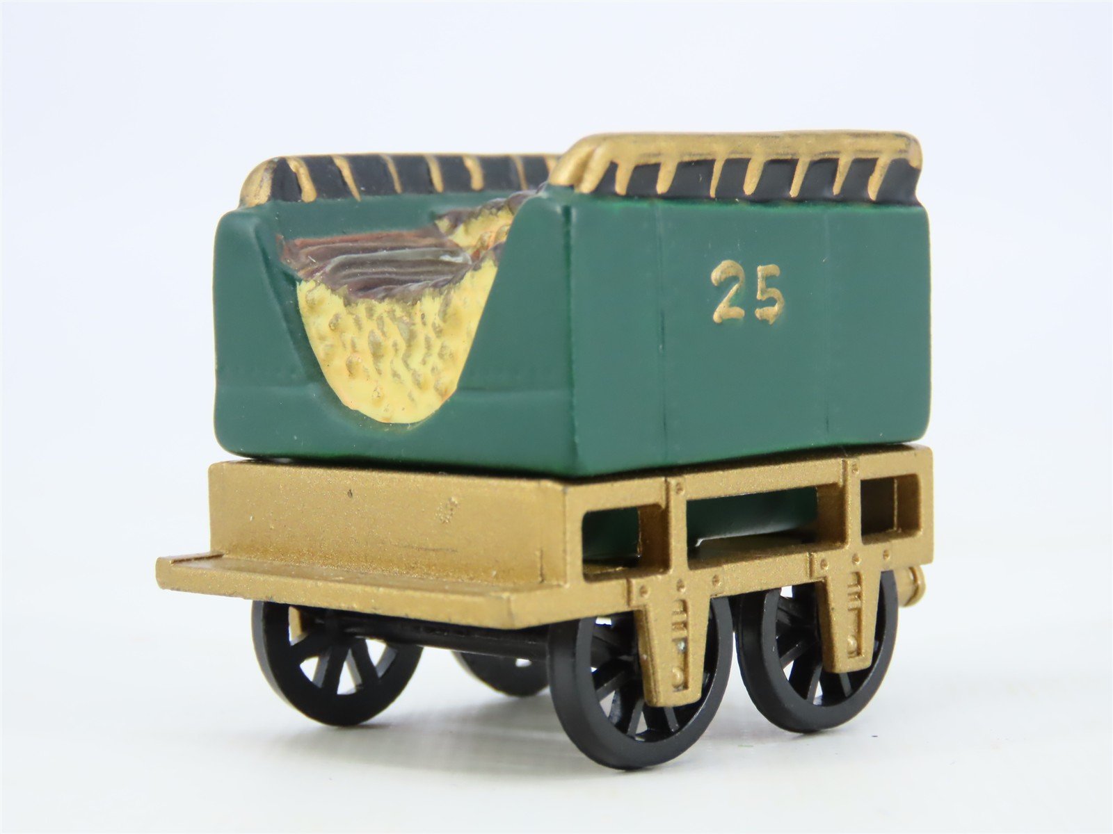 Department 56 5573-3 The Flying Scot 4-Piece Steam Train Set