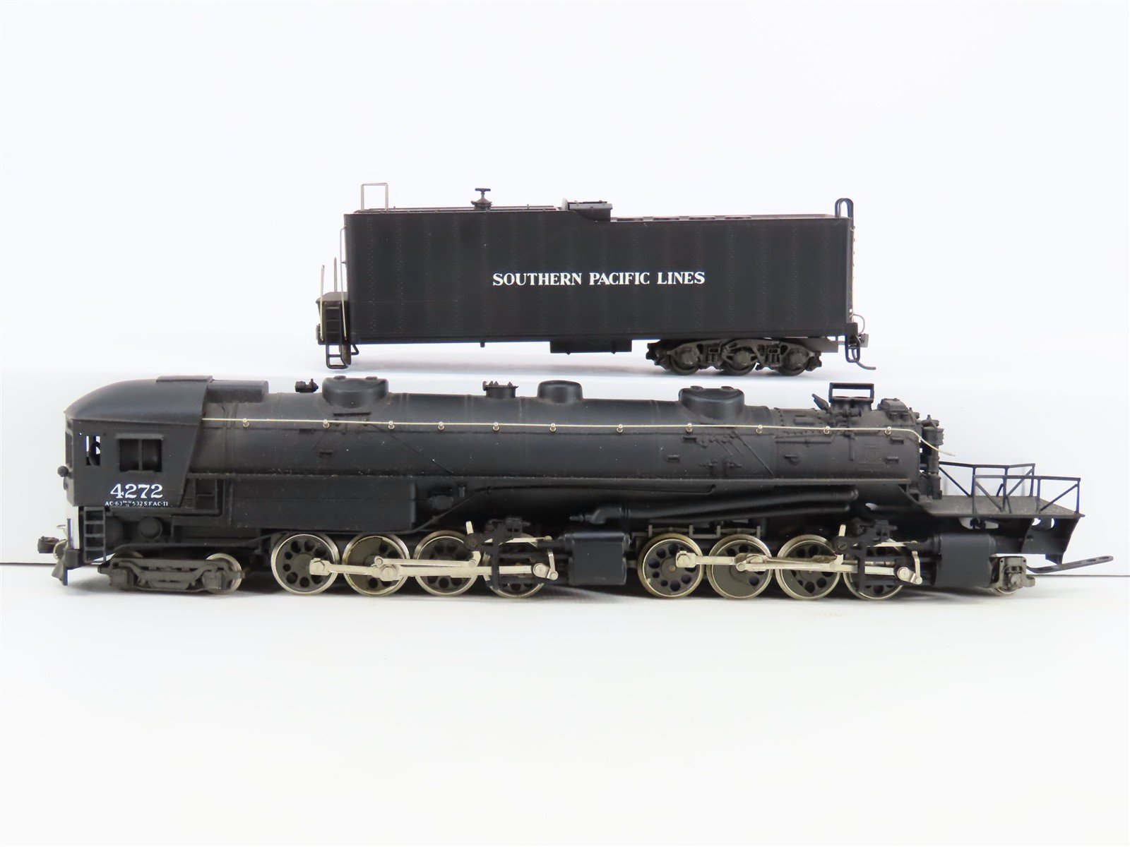 HO Scale Rivarossi SP Southern Pacific 4-8-8-2 Cab Forward Steam Loco #4272