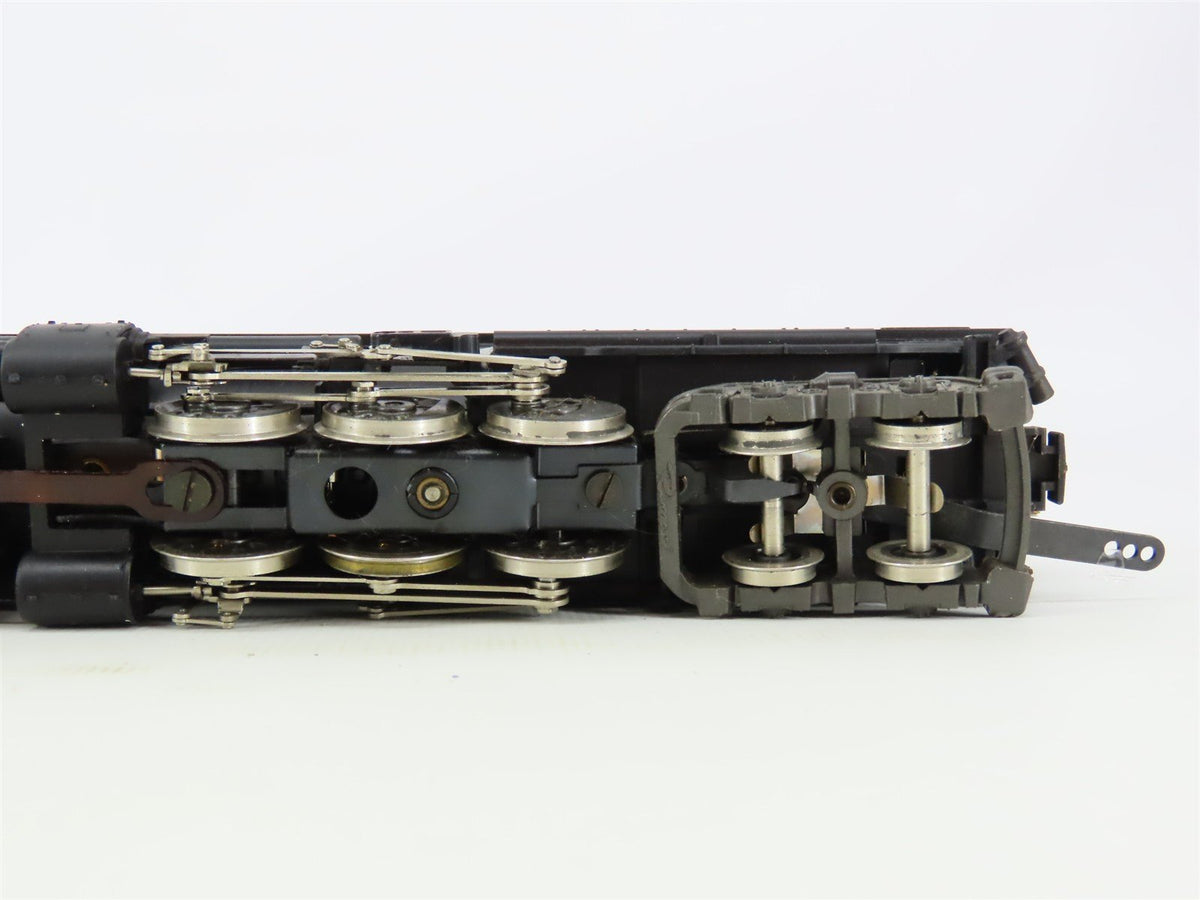 HO Scale Rivarossi UP Union Pacific 4-6-6-4 Challenger Steam Locomotive #3977