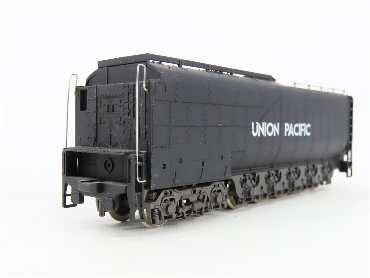 HO Scale Rivarossi UP Union Pacific 4-6-6-4 Challenger Steam Locomotive #3977