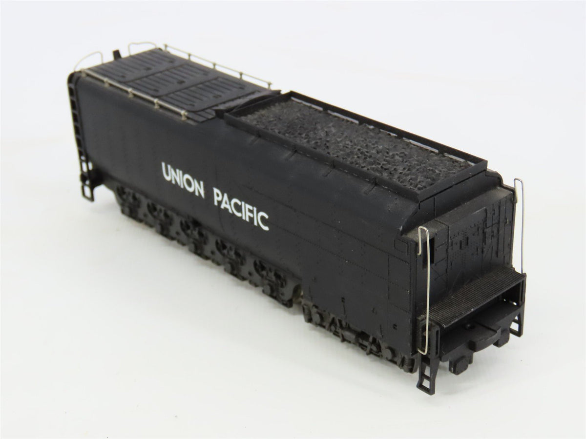 HO Scale Rivarossi UP Union Pacific 4-6-6-4 Challenger Steam Locomotive #3977