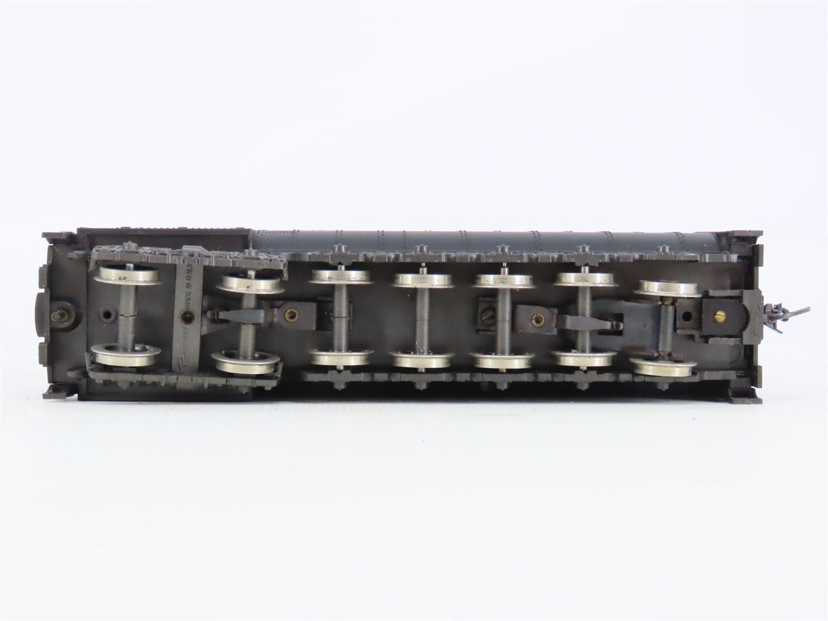 HO Scale Rivarossi UP Union Pacific 4-6-6-4 Challenger Steam Locomotive #3977