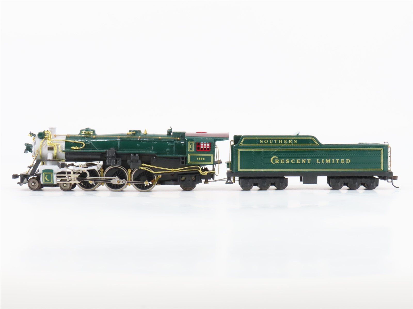 HO Scale Southern Crescent Limited 4-6-2 Steam Locomotive #1396