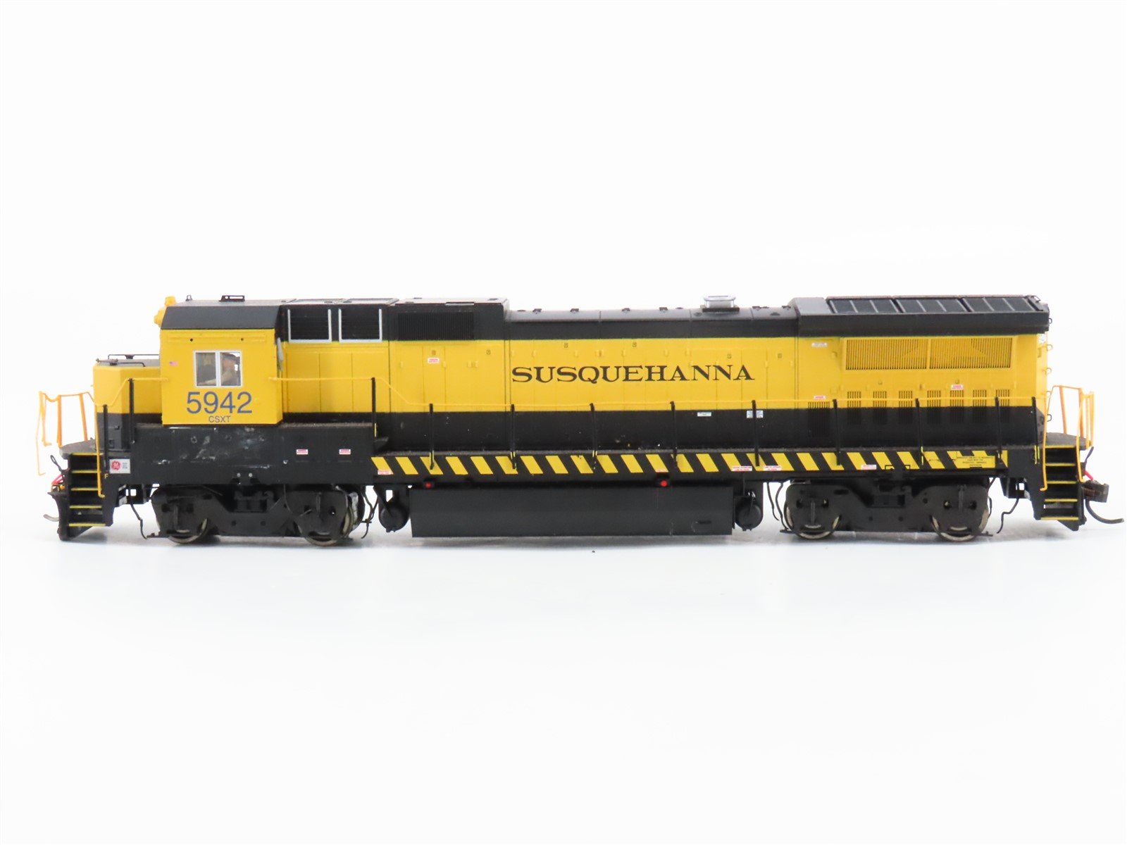 HO Scale Atlas NYSW/CSXT Susquehanna B40-8 Diesel Locomotive #5942