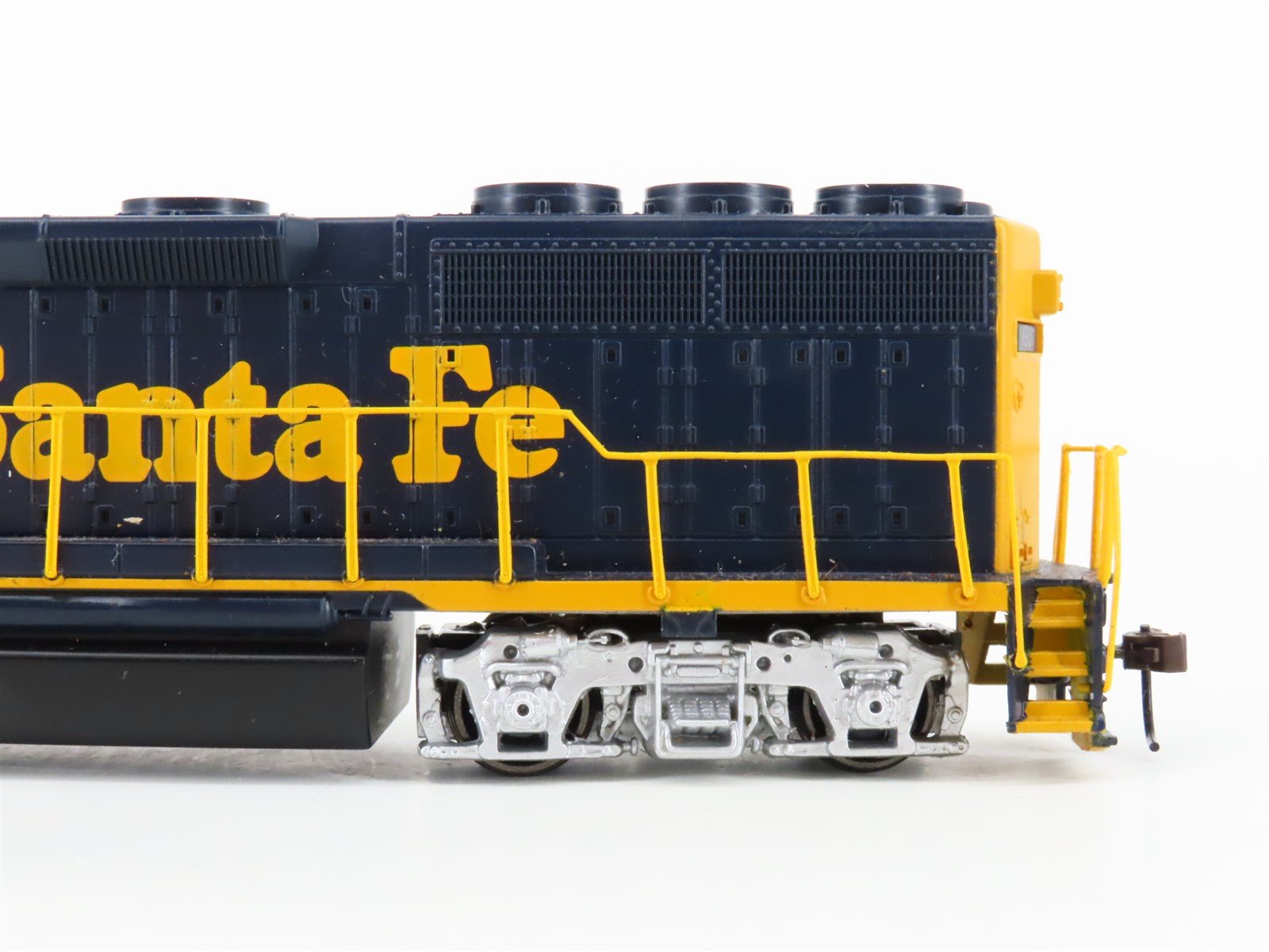 HO Scale Bachmann ATSF Santa Fe GP38-2 Diesel Locomotive #3507 w/ DCC