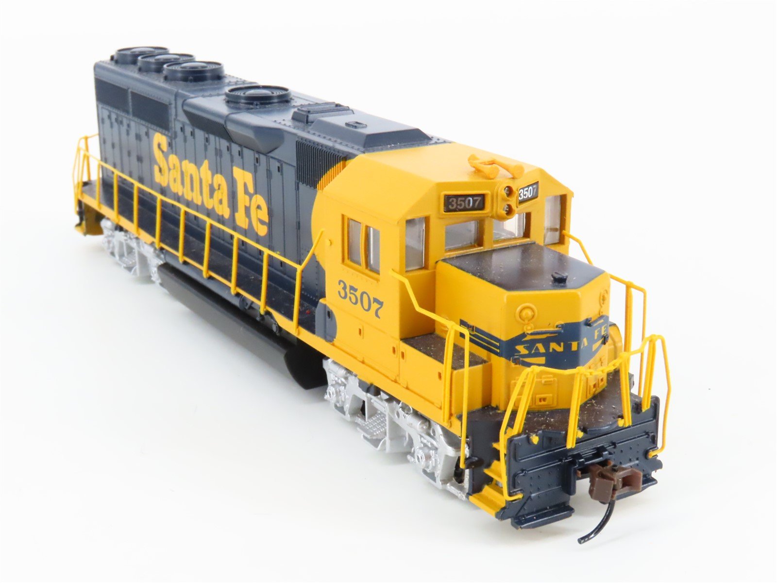 HO Scale Bachmann ATSF Santa Fe GP38-2 Diesel Locomotive #3507 w/ DCC