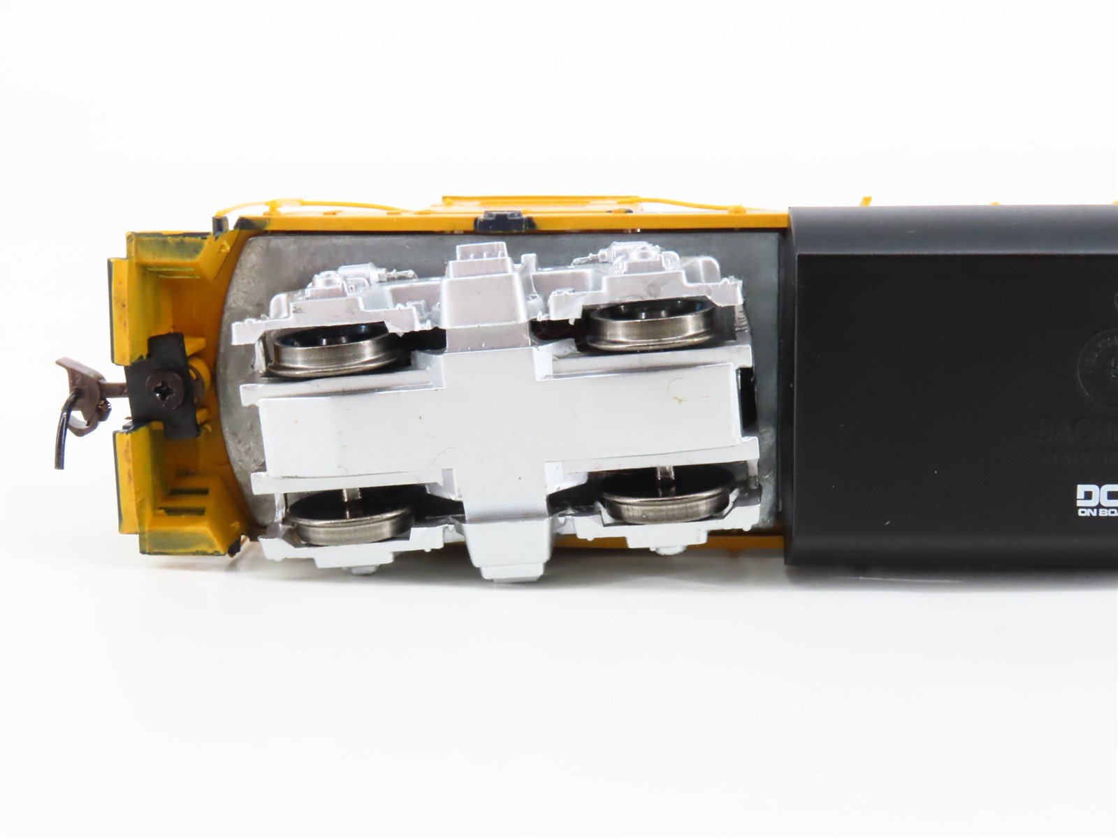 HO Scale Bachmann ATSF Santa Fe GP38-2 Diesel Locomotive #3507 w/ DCC