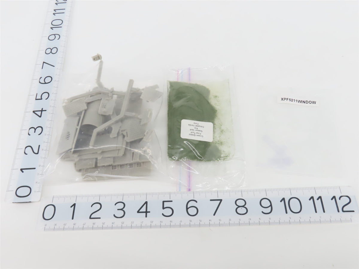 N Scale Woodland Scenics Landmark Structures Kit PF5211 Rustic Barn