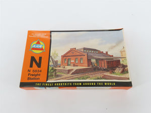 N 1/160 Scale A.H.M. Minikits Plastic Kit 5834 Freight Station