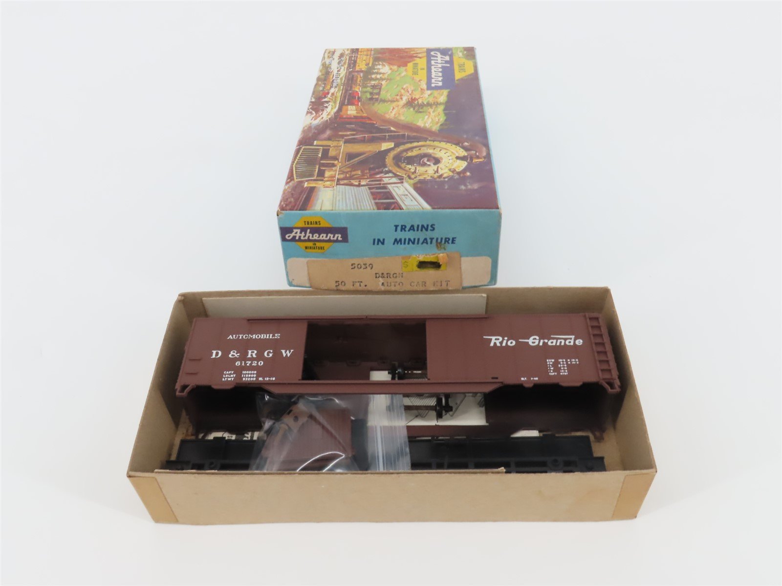 HO Scale Athearn Kit 5039 D&RGW Rio Grande 50' Auto Box Car #61720