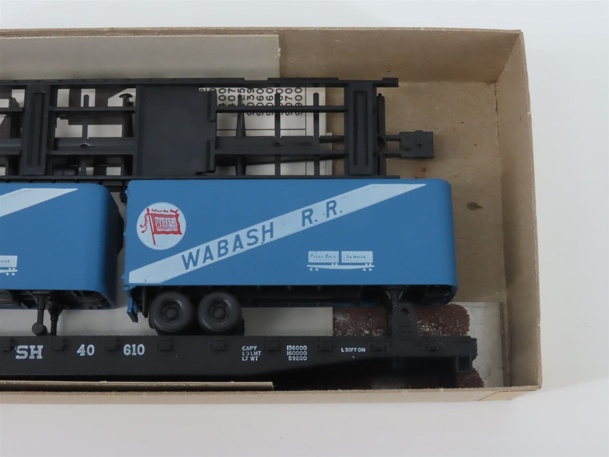 HO Scale Athearn Kit 1403 WAB Wabash 50&#39; Flat Car #40610 w/ 2 Vans