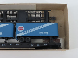 HO Scale Athearn Kit 1403 WAB Wabash 50' Flat Car #40610 w/ 2 Vans