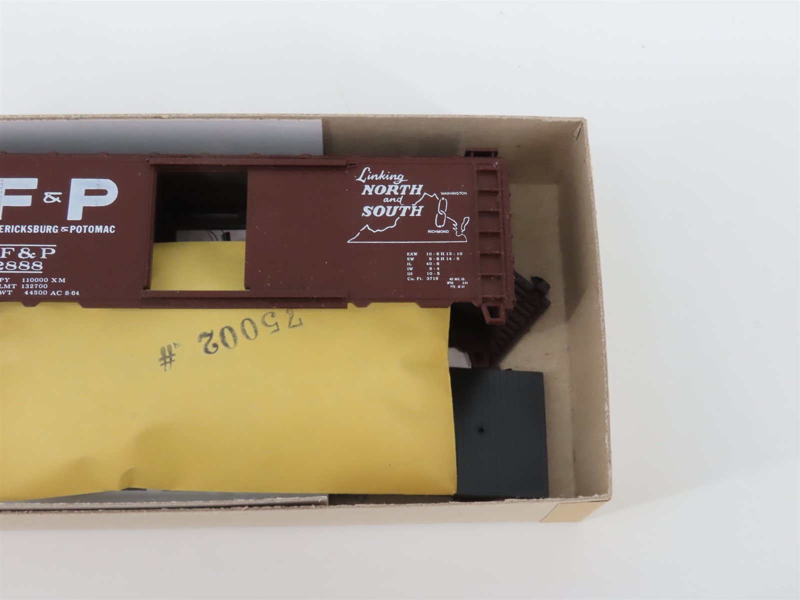 HO Scale Athearn Bev-Bel Kit 1164-1 RF&P Linking North & South 40' Box Car #2888