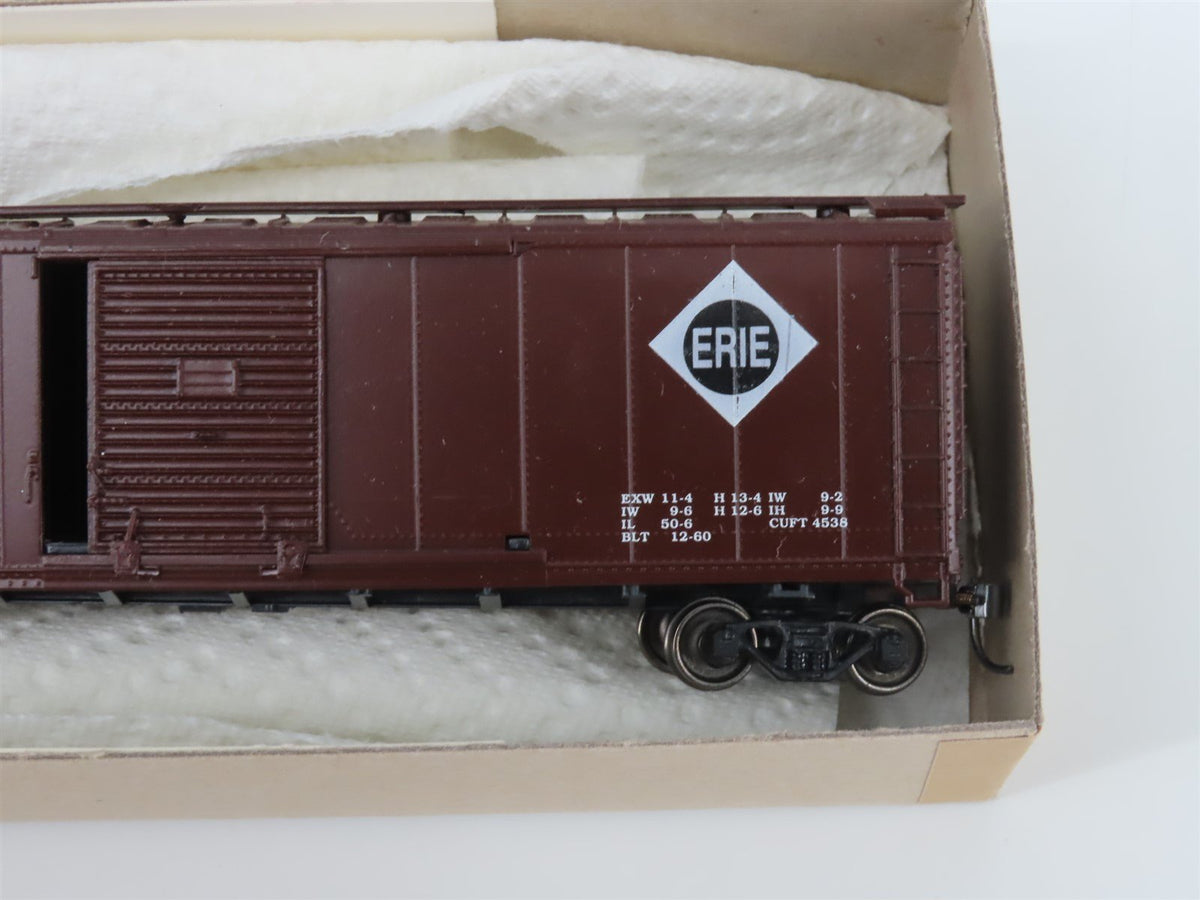HO Scale Athearn Bev-Bel 583-1 ERIE Railroad 50&#39; Single Door Box Car #82047