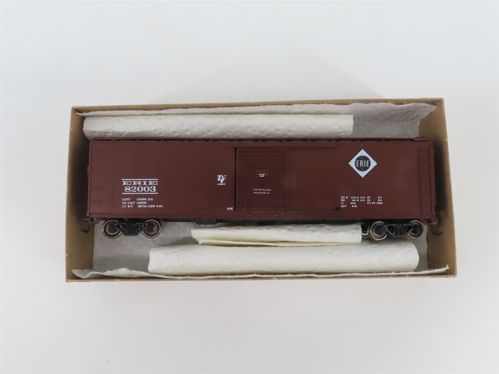 HO Scale Athearn Bev-Bel 583 Erie Railroad 50' Single Door Box Car #82003