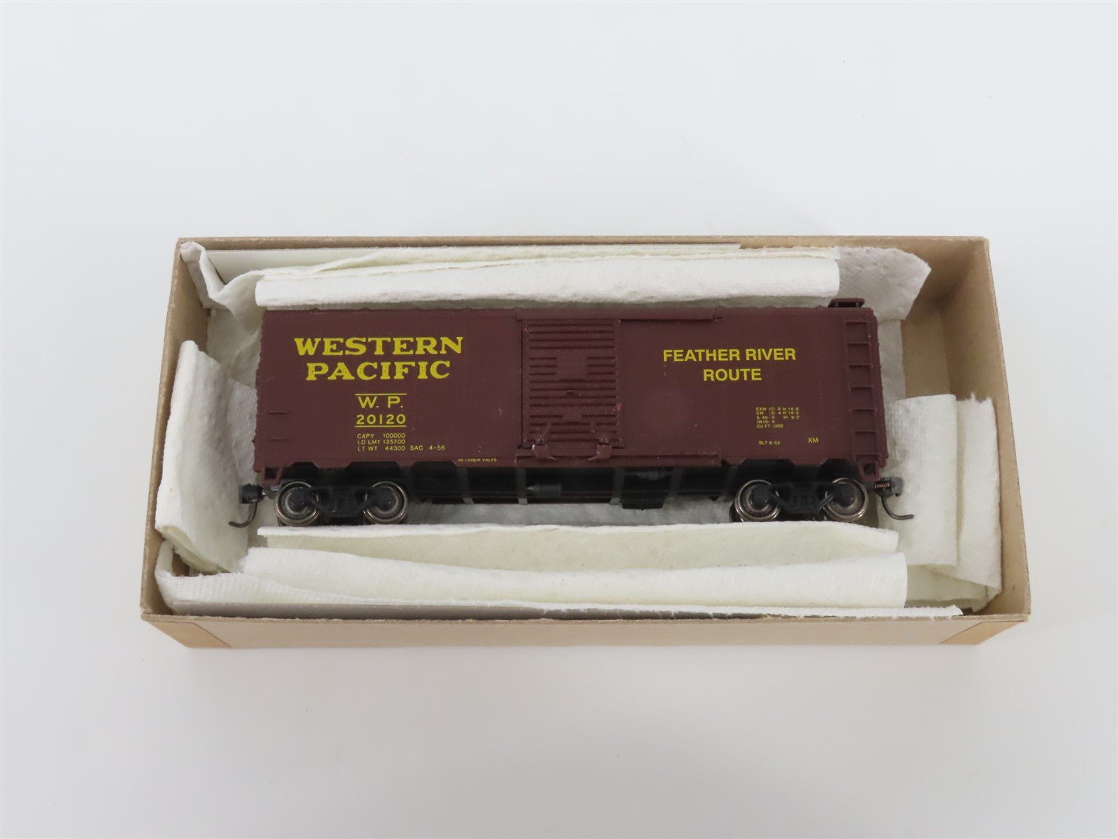 HO Scale Athearn Bev-Bel 1484-1 WP Feather River Route 40' Box Car #20120