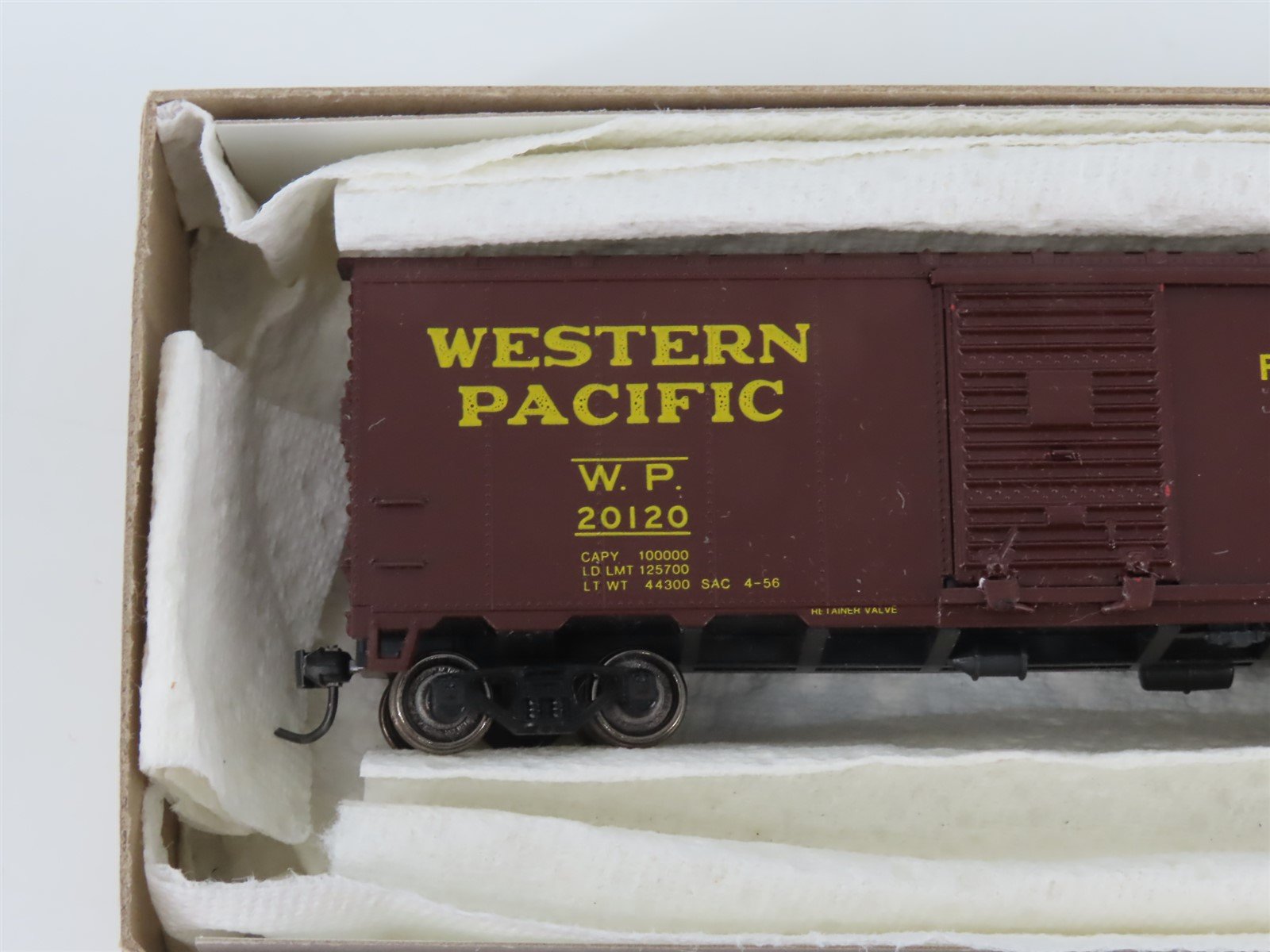HO Scale Athearn Bev-Bel 1484-1 WP Feather River Route 40' Box Car #20120