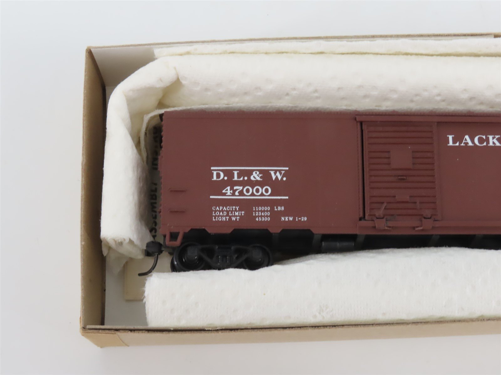 HO Scale Athearn Bev-Bel 1462 DL&W Lackawanna 40' Single Door Box Car #47000