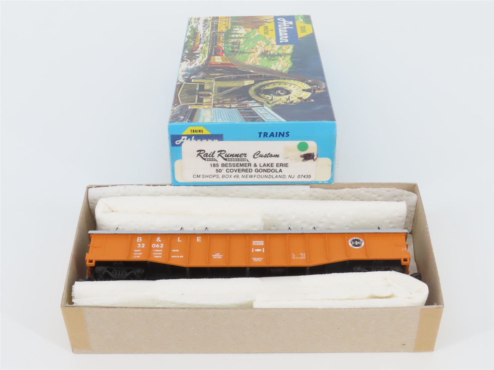 HO Athearn Rail Runner 185 B&LE Bessemer & Lake Erie 50' Covered Gondola #32062