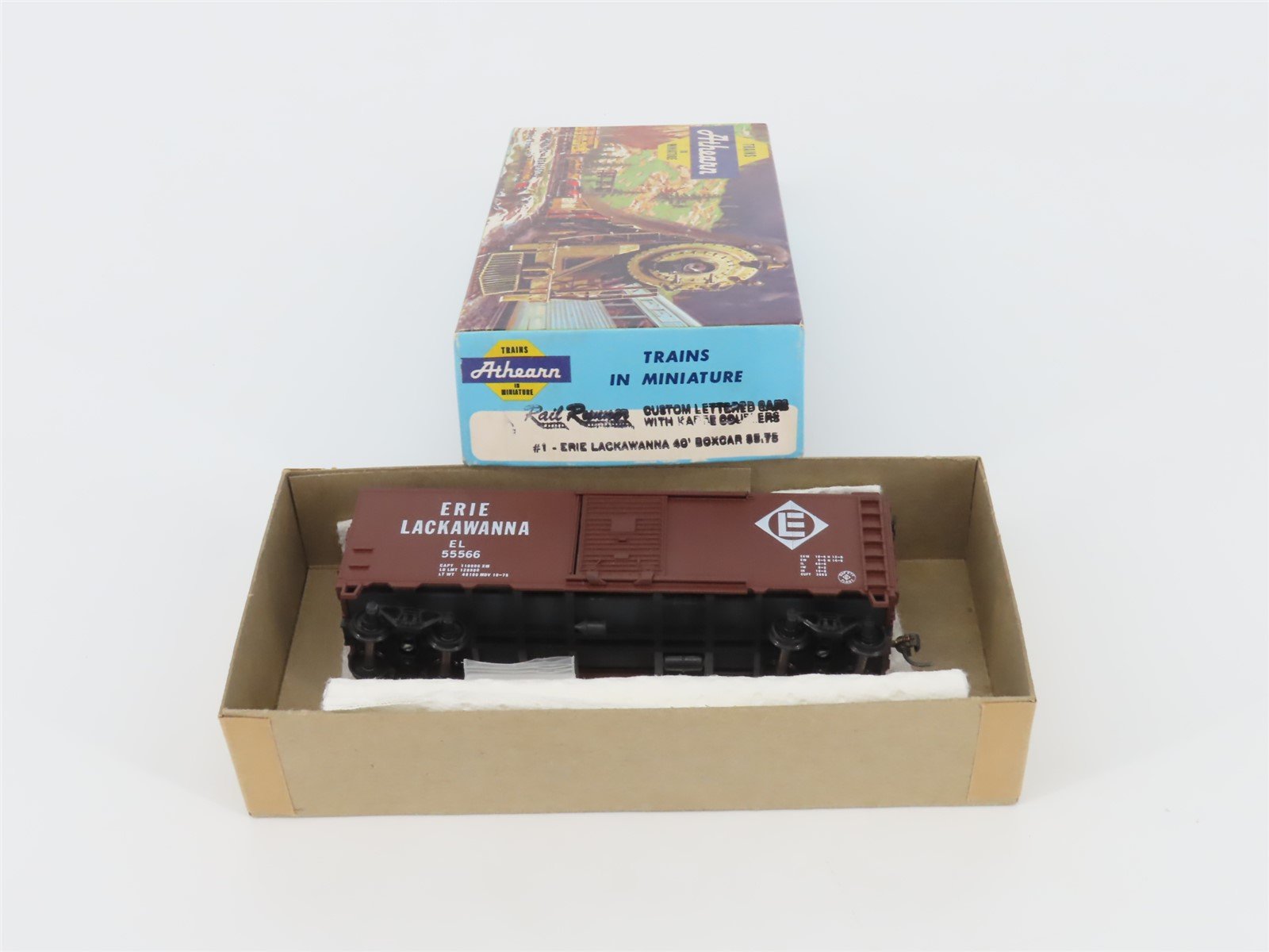 HO Scale Athearn Rail Runner 1 EL Erie Lackawanna 40' Box Car #55566