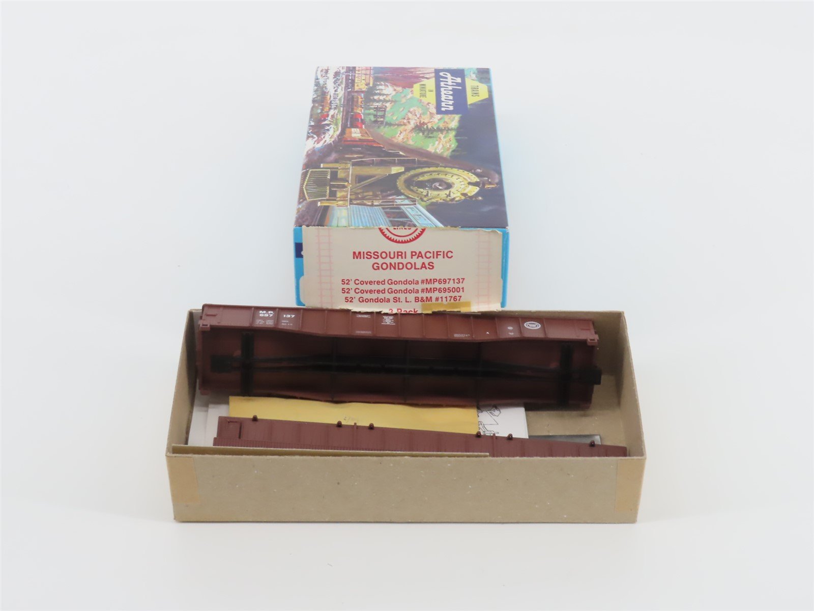 HO Scale Athearn Kit MP Missouri Pacific Lines 52' Covered Gondola #697137
