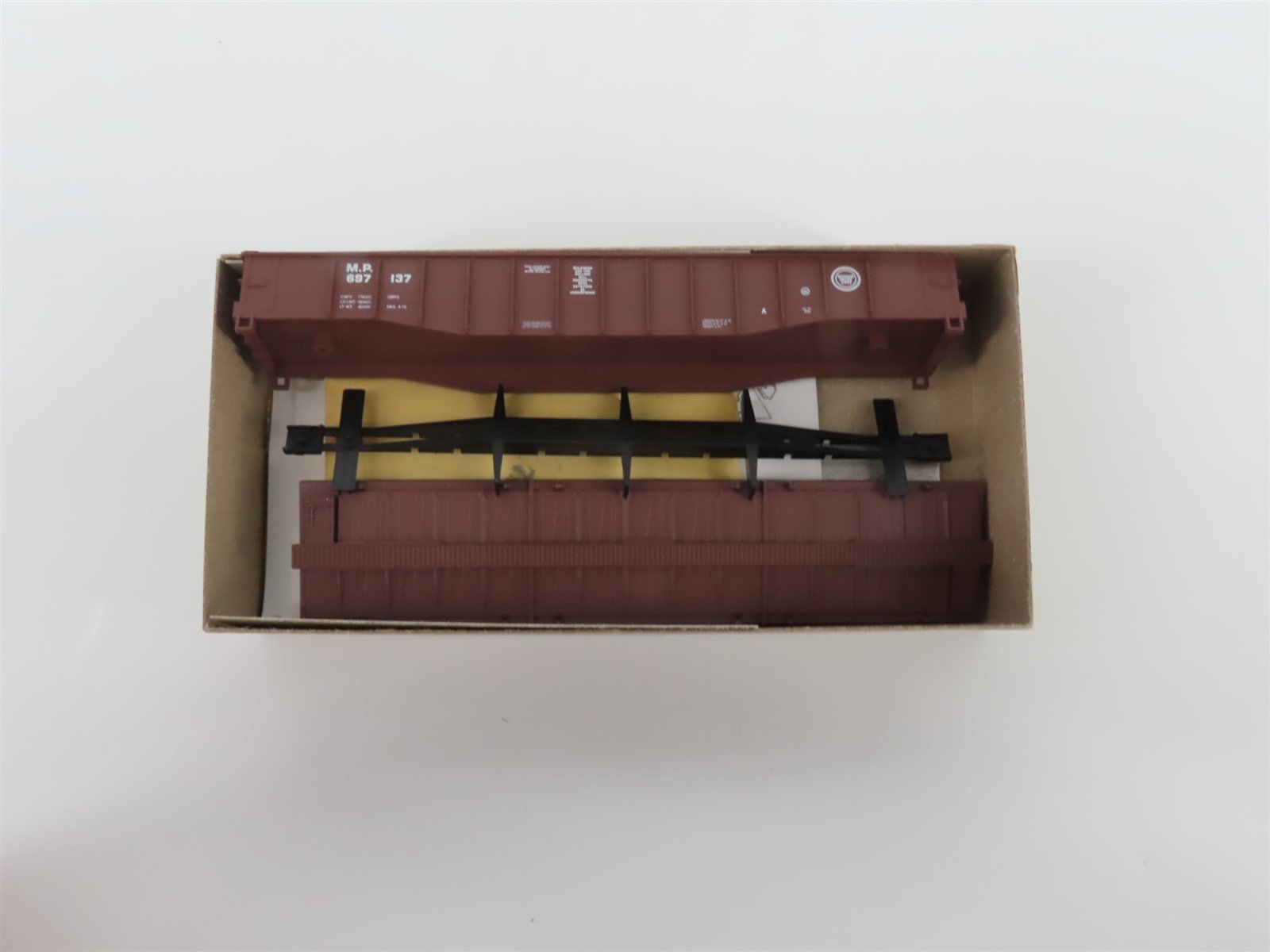 HO Scale Athearn Kit MP Missouri Pacific Lines 52' Covered Gondola #697137