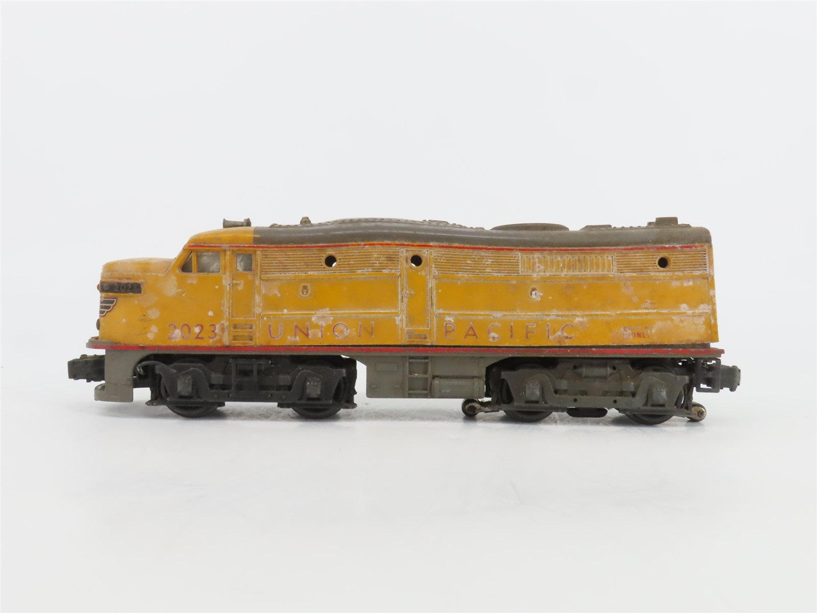 O Gauge 3-Rail Lionel UP Union Pacific Alco FA-1 Diesel Loco #2023 UNPOWERED