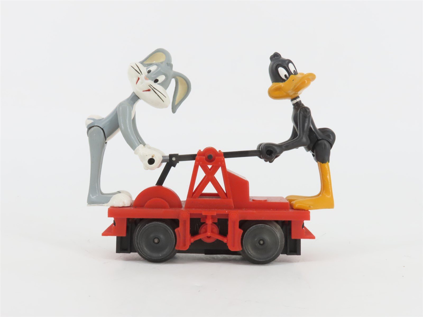O Gauge 3-Rail Lionel 6-18416 Looney Tunes Bugs & Daffy Powered Handcar