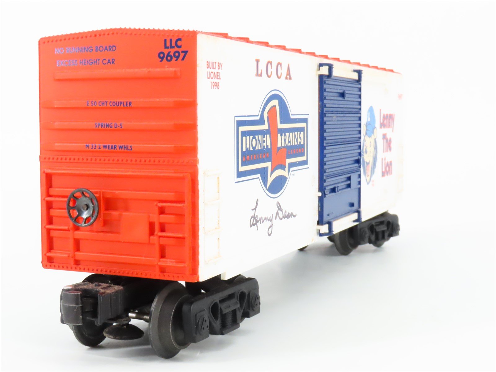 O Gauge 3-Rail Lionel 6-29232 LCCA Lenny the Lion Boxcar--Signed by Lenny Dean