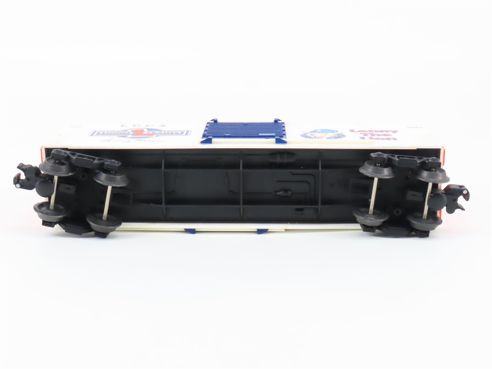 O Gauge 3-Rail Lionel 6-29232 LCCA Lenny the Lion Boxcar--Signed by Lenny Dean