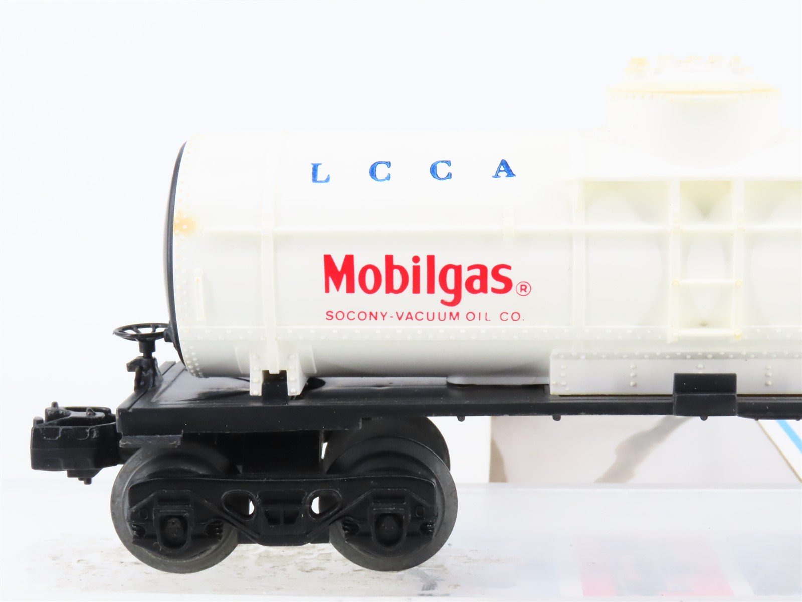O Gauge 3-Rail Lionel LCCA Meet Special 1978-1979 SOVX Mobilgas Tank Car #9036