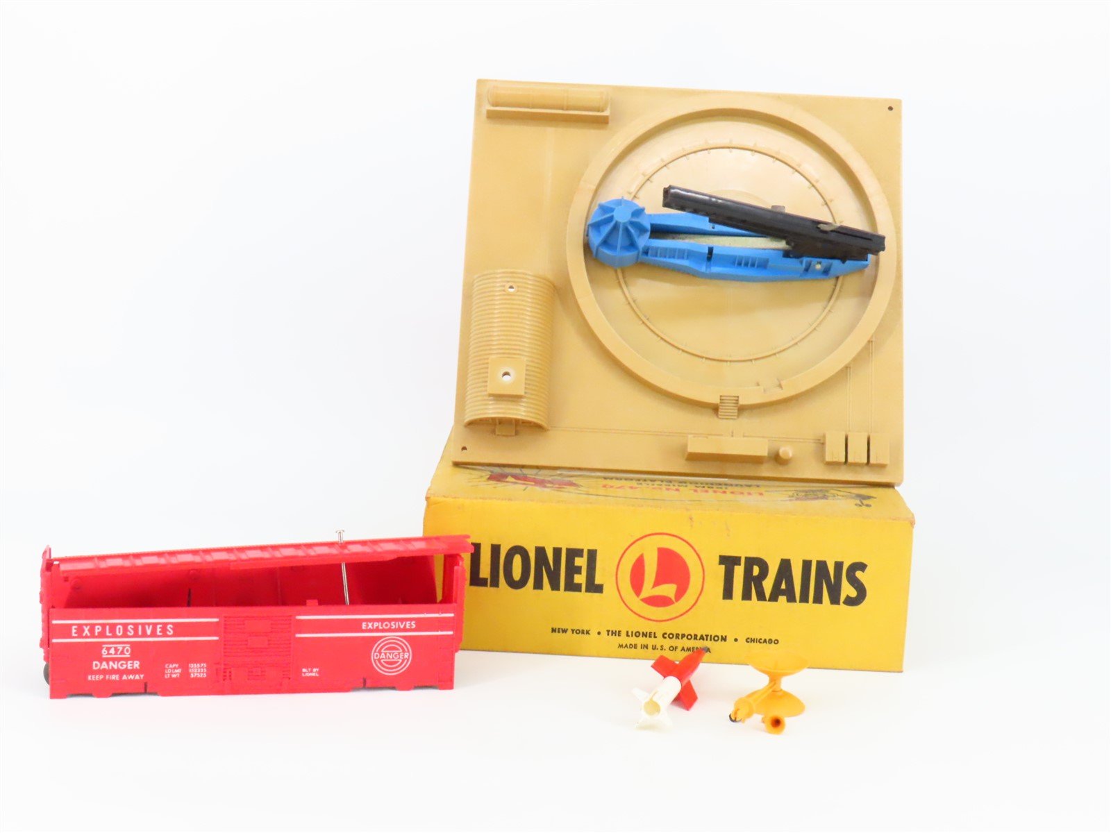 O Gauge 3-Rail Lionel 470 Missile Launching Platform w/Exploding Target Car