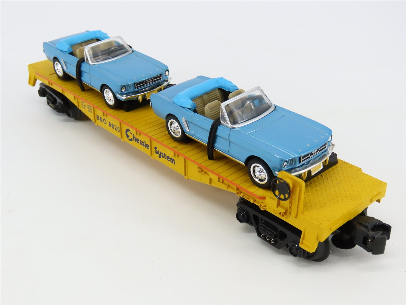 O Gauge 3-Rail MTH Rail King 30-76120 B&O Chessie Flat Car w/ 1964 Mustang Cars