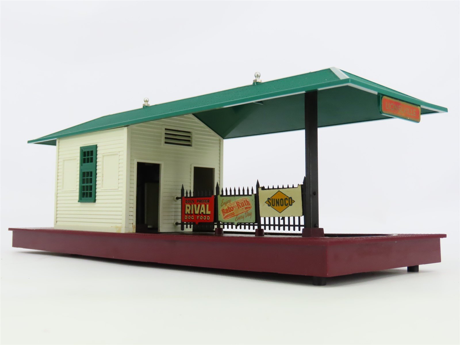 O 1/48 Scale Lionel 356 Automatic Freight Station