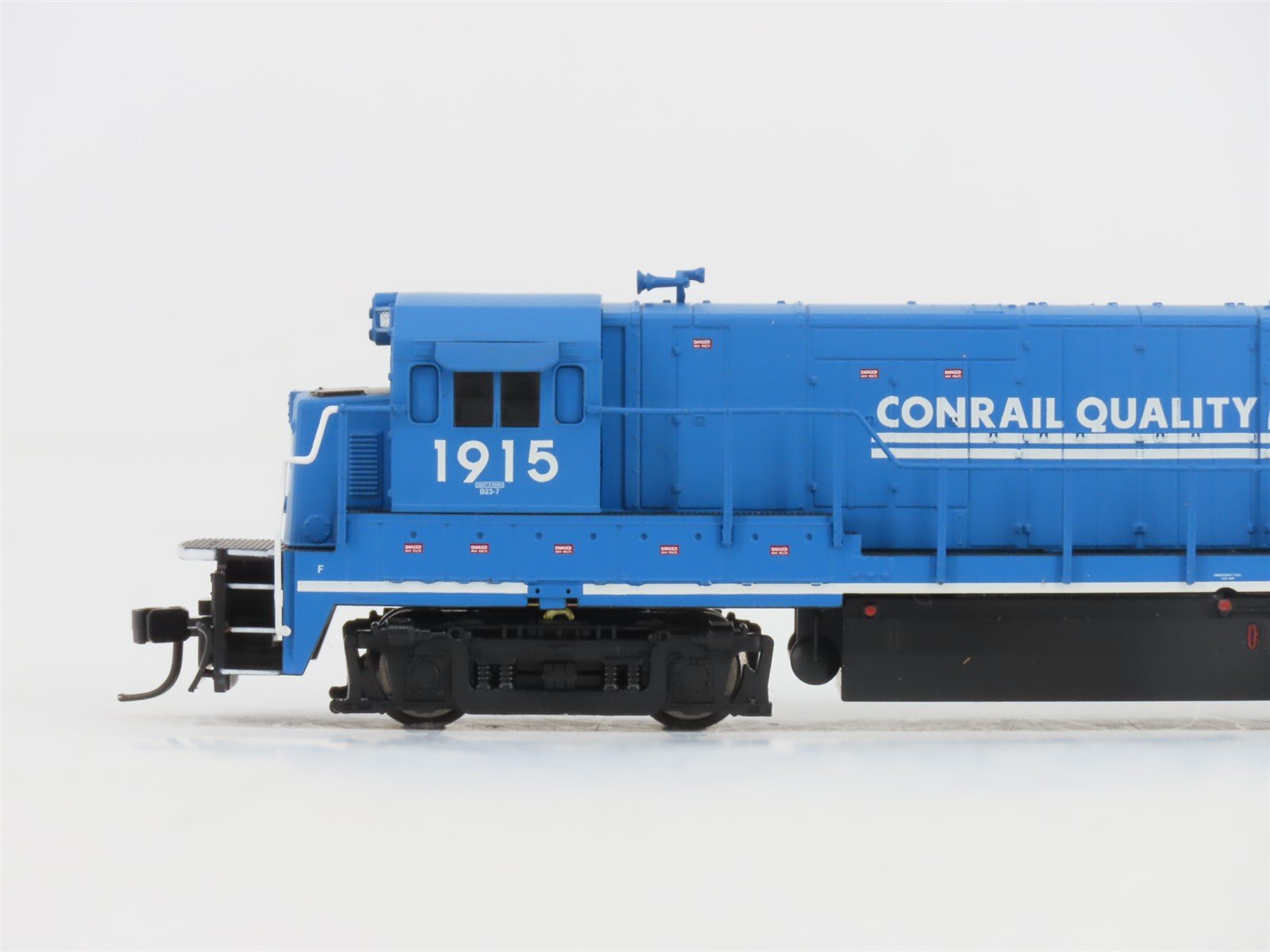 N Scale Atlas 49737 CR Conrail Quality GE B23-7 Diesel #1915 - DCC Ready